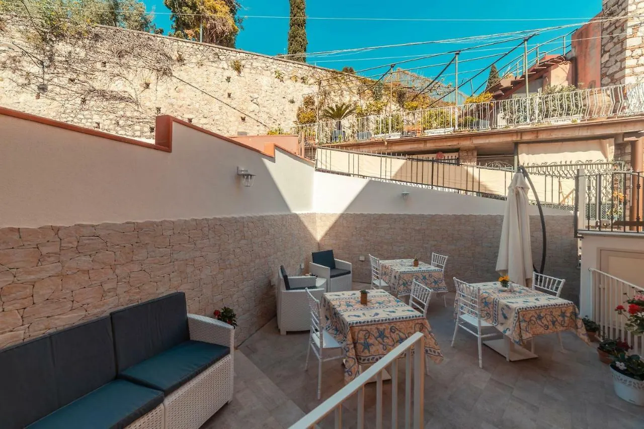 Bed And Breakfast Dionisio Taormina 3*,